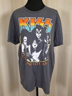 KISS Rock And Roll All Nite Graphic Band Tee Large